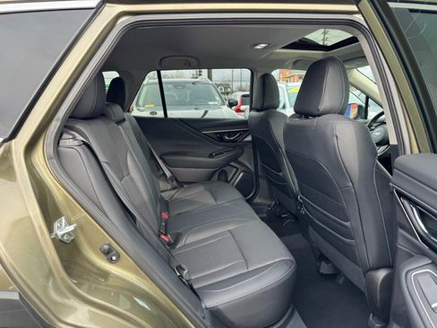 Used 2025 Subaru Outback Limited image 11