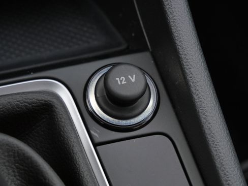 Used 2025 Volkswagen Jetta Sport image 28