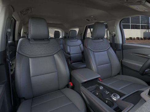 New 2026 Ford Explorer Active w/ Active Comfort Package image 10