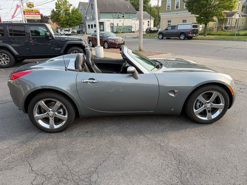 Used 2007 Pontiac Solstice Convertible w/ Premium Package RWD image 5