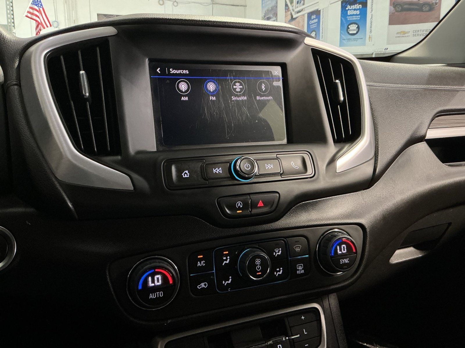 Used 2023 GMC Terrain SLE w/ Driver Convenience Package AWD/4WD image 19