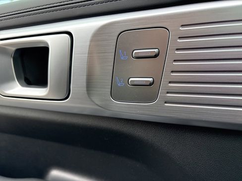 Used 2024 Hyundai Santa Fe Limited image 5