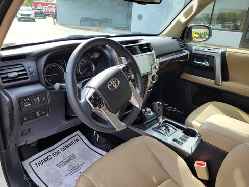 Used 2023 Toyota 4Runner Limited AWD/4WD image 17
