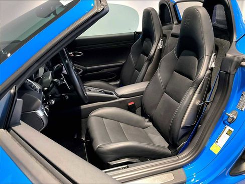 Used 2024 Porsche 718 Boxster image 8