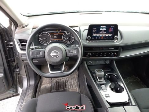 Used 2023 Nissan Rogue S image 19