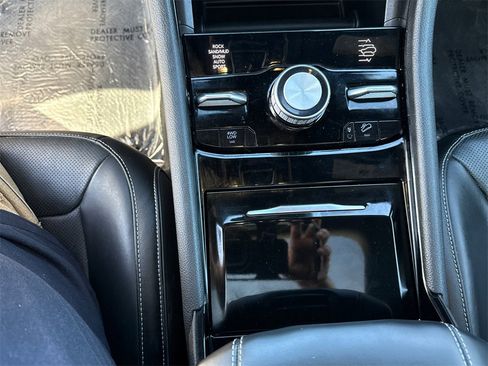 Used 2024 Jeep Grand Cherokee Overland w/ Trailer Tow Package image 6