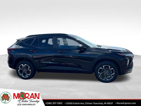 Certified 2024 Chevrolet Trax LT w/ Driver Confidence Package FWD image 7