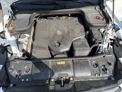 Used 2025 Mercedes-Benz GLS 450 4MATIC image 35