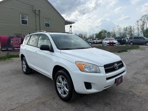 Used 2012 Toyota RAV4 FWD w/ Upgrade Value Pkg image 3