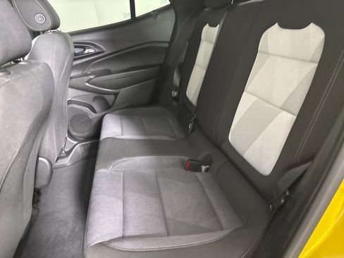 Used 2024 Chevrolet Trax RS w/ Driver Confidence Package image 19