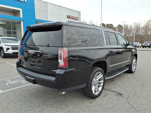 Used 2018 GMC Yukon XL SLT w/ Premium Edition image 13
