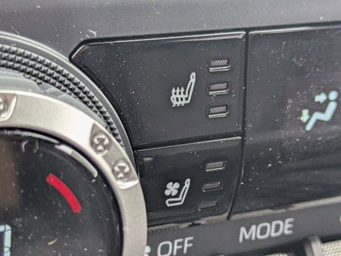 New 2026 Toyota Tacoma Limited AWD/4WD image 24