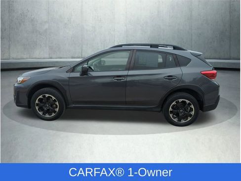 Used 2022 Subaru Crosstrek 2.0i Premium image 2