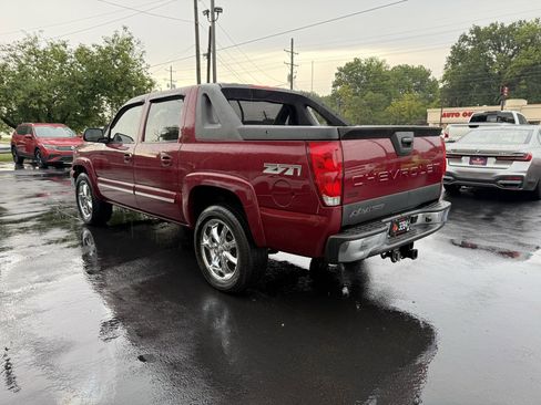Used 2005 Chevrolet Avalanche Z71 w/ Sun And Sound Package image 4