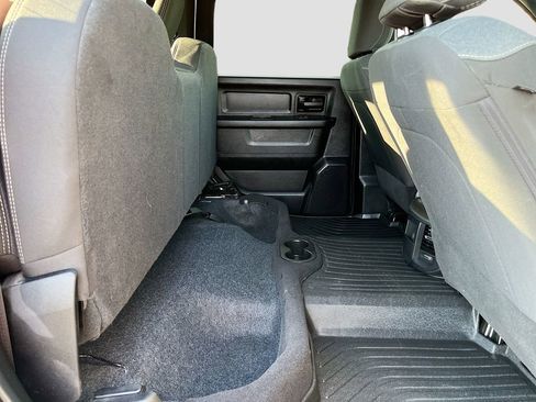 Used 2024 RAM 3500 Tradesman w/ Chrome Appearance Group image 33