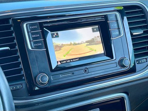 Used 2018 Volkswagen Beetle 2.0T S image 13