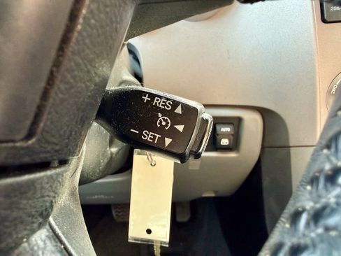 Used 2013 Toyota Sequoia Limited image 23