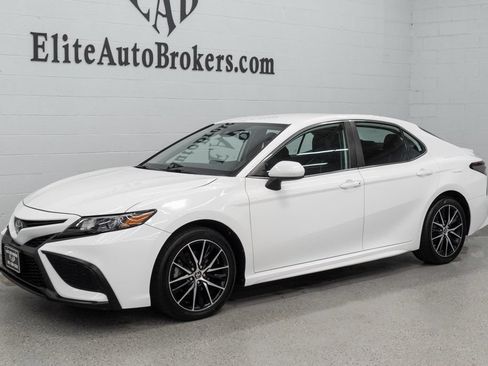 Used 2021 Toyota Camry SE FWD image 40