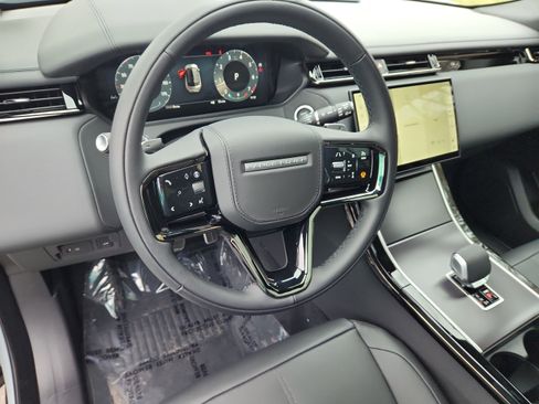 Used 2026 Land Rover Range Rover Velar Dynamic SE image 15