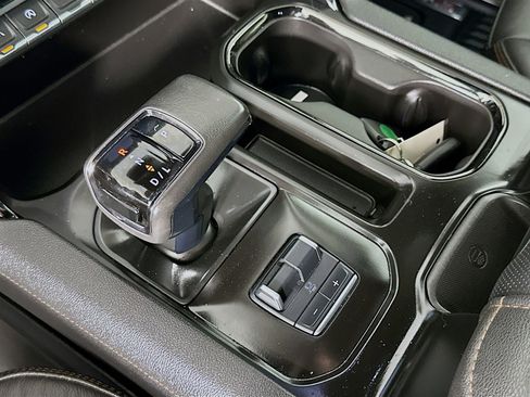 Used 2022 GMC Sierra 1500 AT4 w/ AT4 Preferred Package image 18