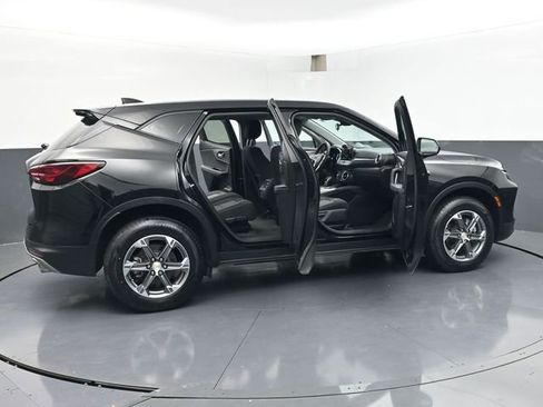 Used 2023 Chevrolet Blazer LT FWD image 46