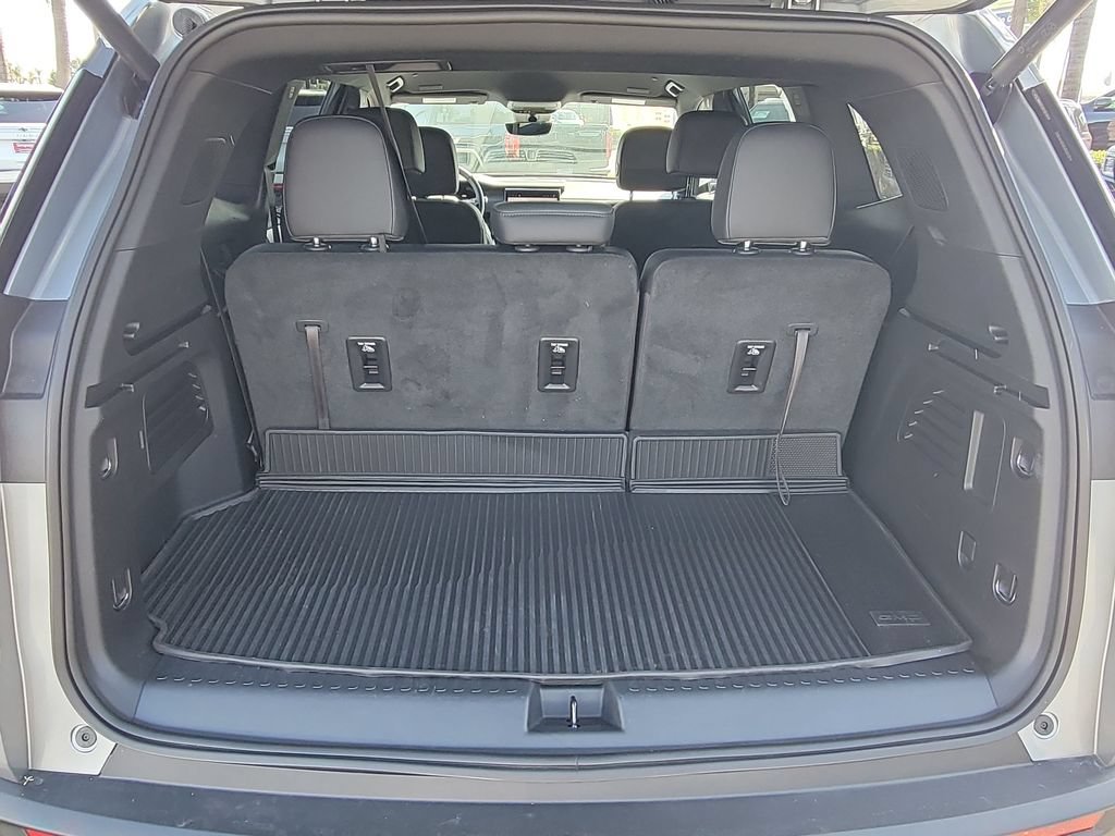 Used 2026 GMC Acadia AT4 w/ Luxury Package AWD/4WD image 26