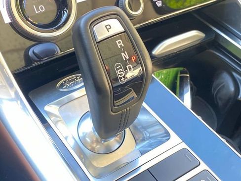 Used 2018 Land Rover Range Rover Sport HSE AWD/4WD image 29