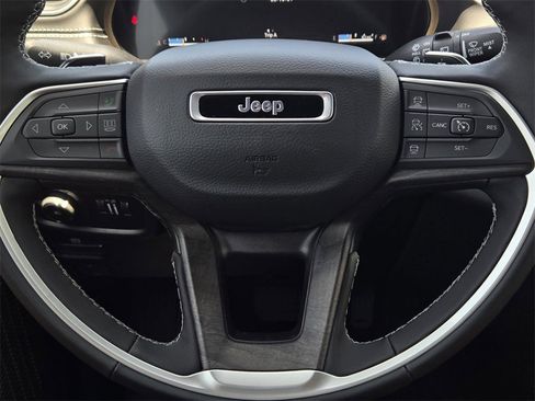 New 2025 Jeep Grand Cherokee Limited image 20