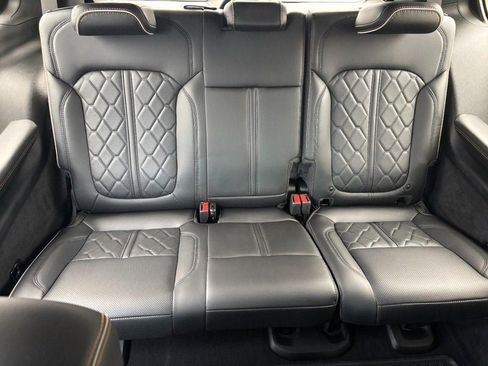 Used 2022 Jeep Grand Wagoneer Series III image 11