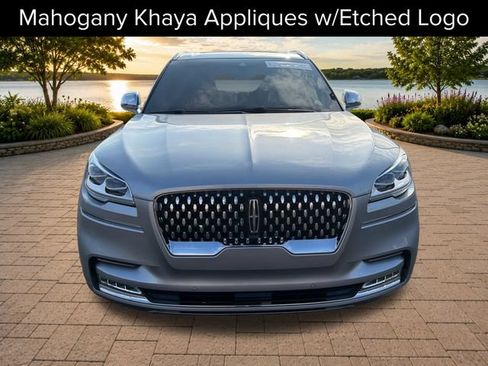 Used 2022 Lincoln Aviator Black Label w/ Class IV Trailer Tow Package AWD/4WD image 11