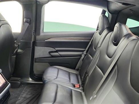 Used 2022 Tesla Model X image 27