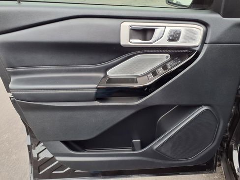 Used 2022 Ford Explorer ST w/ Equipment Group 401A image 14