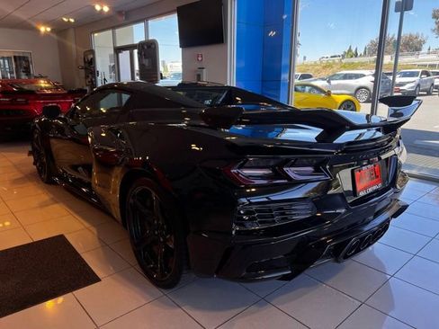 Used 2023 Chevrolet Corvette Z06 RWD image 10