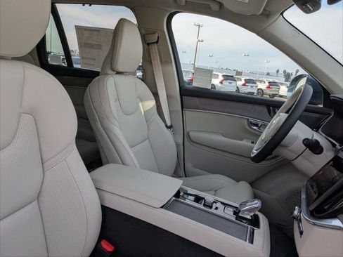 New 2026 Volvo XC90 T8 Ultra w/ Protection Package Premier image 14