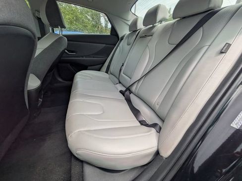 Used 2024 Hyundai Elantra Limited FWD image 12