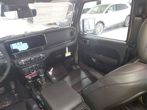 New 2025 Jeep Wrangler Unlimited Rubicon image 11