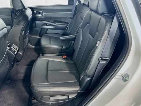 Used 2024 Kia Sorento SX image 17