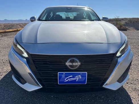 Used 2023 Nissan Altima 2.5 SV image 8