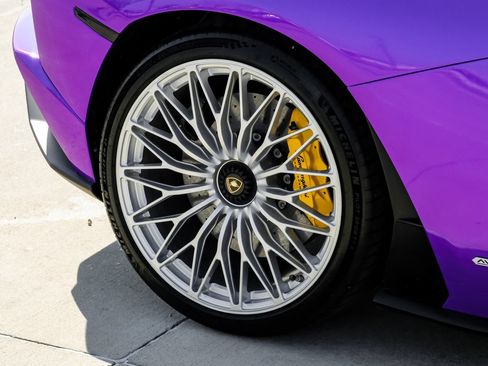 Used 2018 Lamborghini Aventador S AWD/4WD image 45