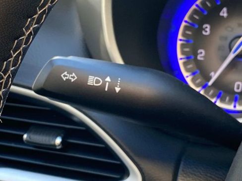 Used 2022 Chrysler Pacifica Touring-L image 18