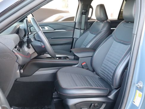 Used 2025 Ford Explorer ST-Line w/ Premium Package RWD image 20