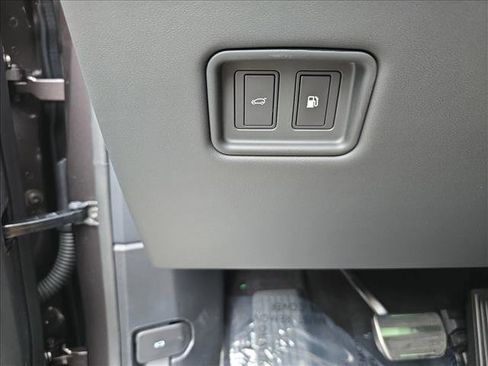 Certified 2025 Land Rover Range Rover Sport Dynamic SE image 25