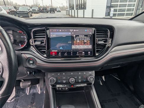 Used 2024 Dodge Durango GT image 18