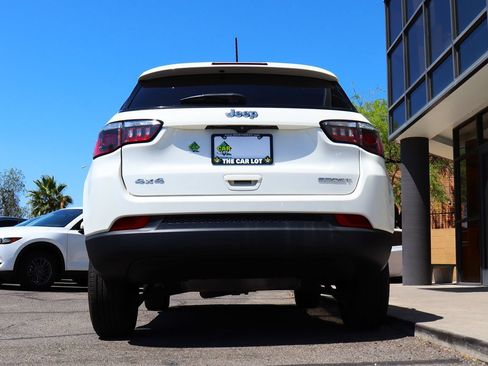Used 2018 Jeep Compass Sport AWD/4WD image 12