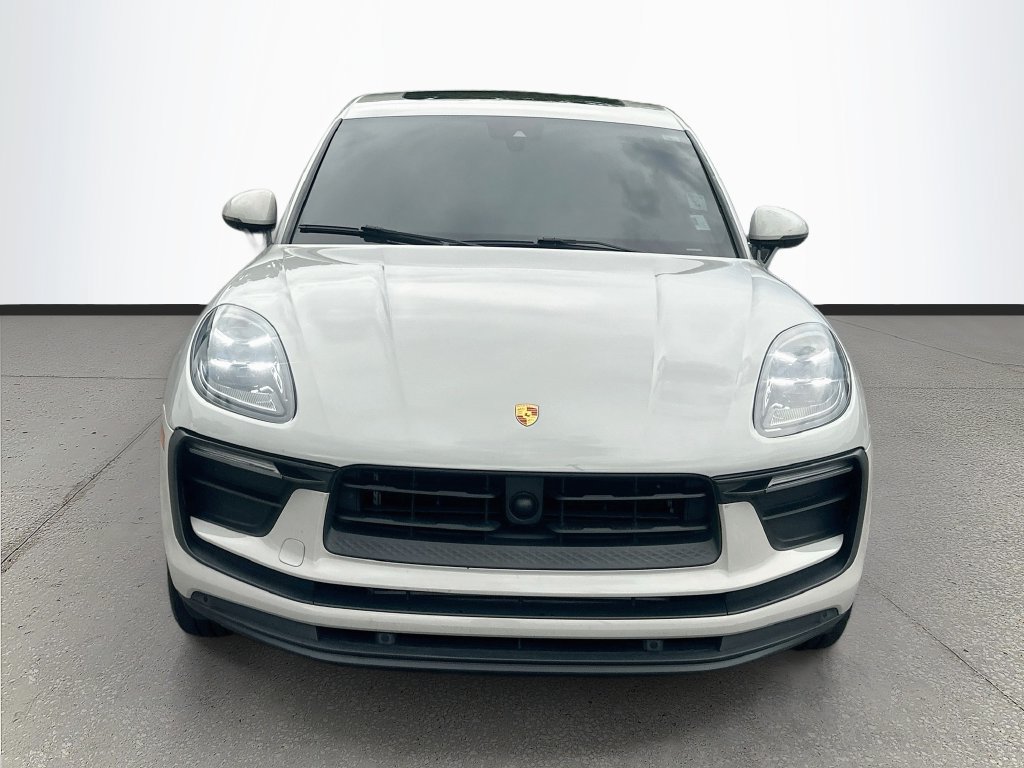 Used 2023 Porsche Macan AWD/4WD image 2