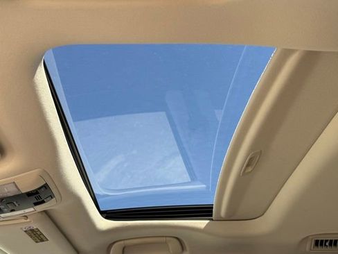 Used 2015 Lexus GX 460 w/ Premium Package image 14