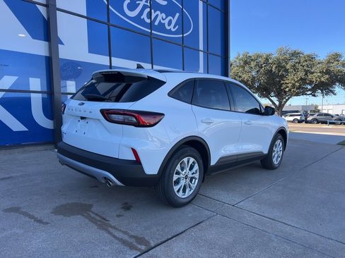 New 2026 Ford Escape Active image 6