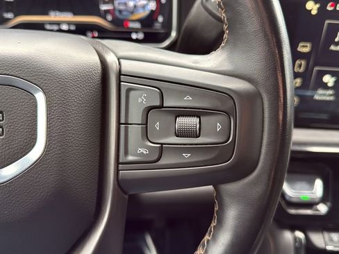 Used 2025 GMC Sierra 2500 AT4 image 34