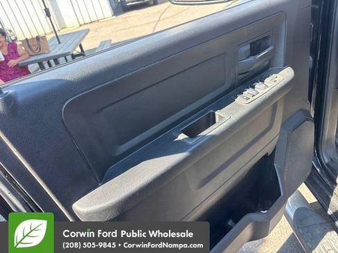 Used 2013 RAM 1500 ST w/ SXT Appearance Group AWD/4WD image 9