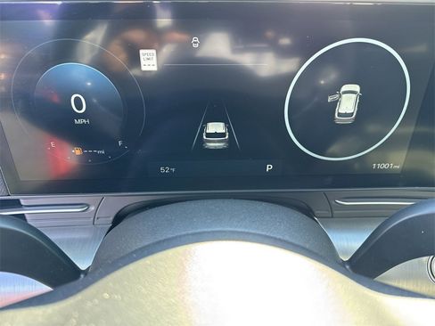 Used 2025 Hyundai Kona Limited image 27